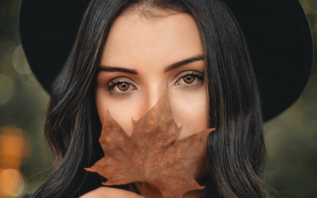 Woman leaf hat portrait black free wallpaper - medium preview image