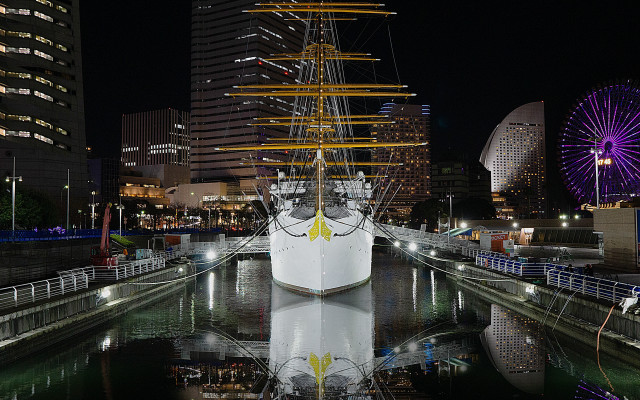 Harbor ferriswheel boat night cityscape free wallpaper - medium preview image