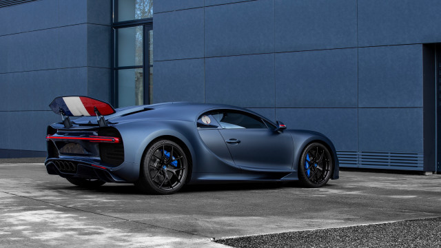 Blue sports car panfuturism matte free wallpaper - medium preview image