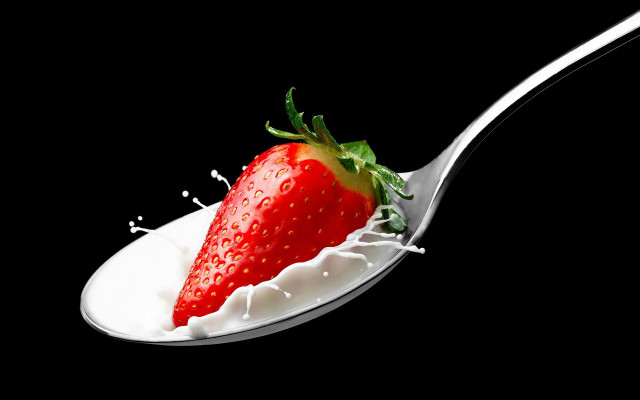 Strawberry spoon milk splash green free wallpaper - medium preview image