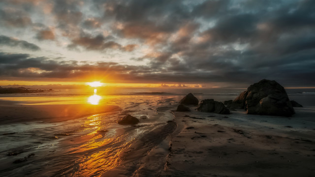 Sunset beach rocks water cloudy #2 free wallpaper - medium preview image