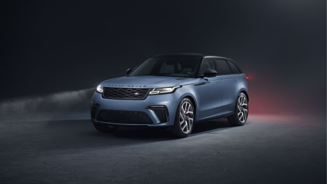 Blue range rover dark room free wallpaper - medium preview image