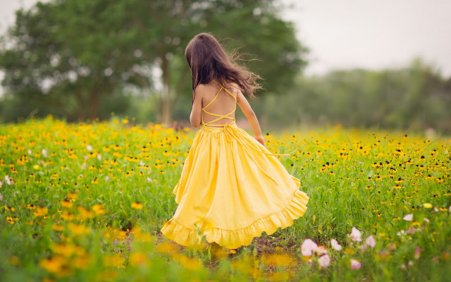 Little girl yellow dress flower free wallpaper - medium preview image