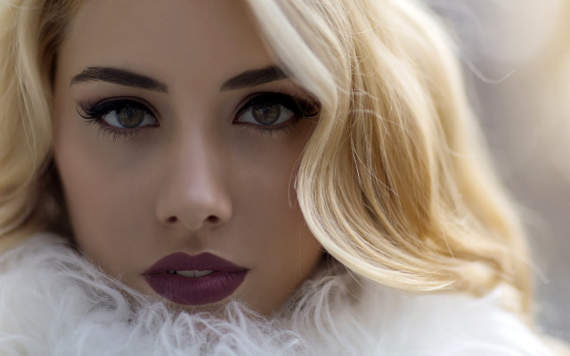 Blonde woman fur collar wind free wallpaper - medium preview image