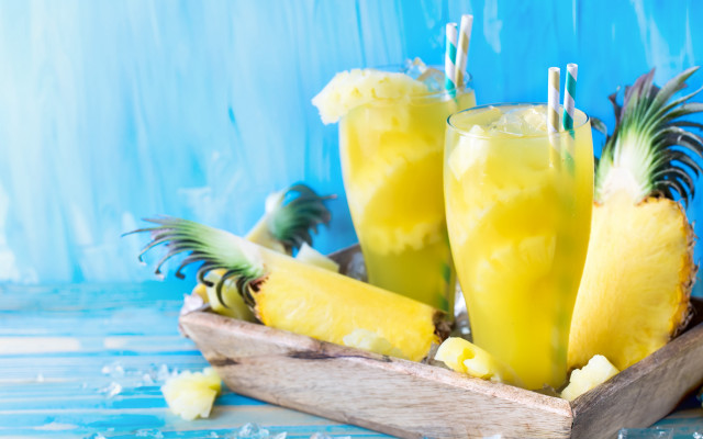 Wooden tray pineapple juice blue free wallpaper - medium preview image