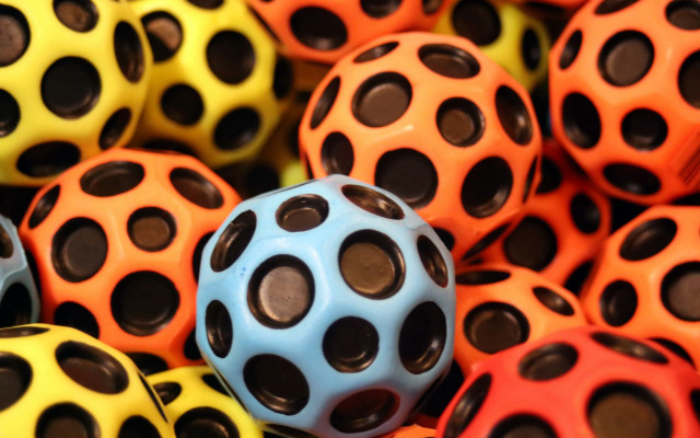 Colorful balls market stall 3d free wallpaper - medium preview image