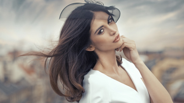 Woman veil pose city painting free wallpaper - medium preview image