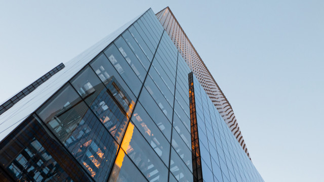 Tall building yellow light cityscape free wallpaper - medium preview image