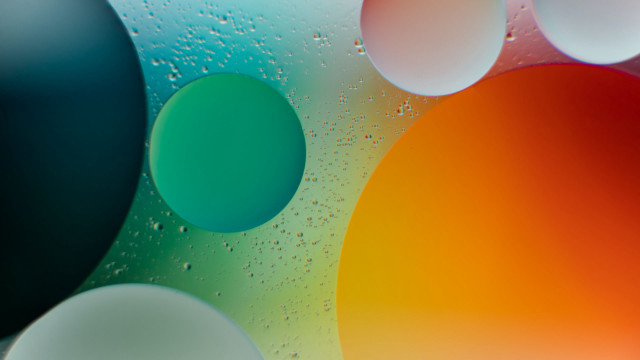 Colorful bubbles water surface holography free wallpaper - medium preview image