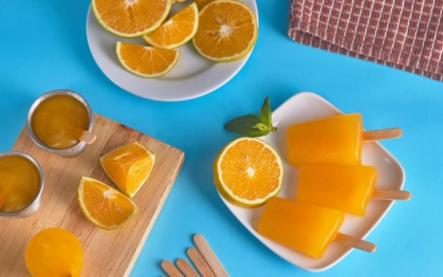 Orange slices bowl juice blue free wallpaper - medium preview image