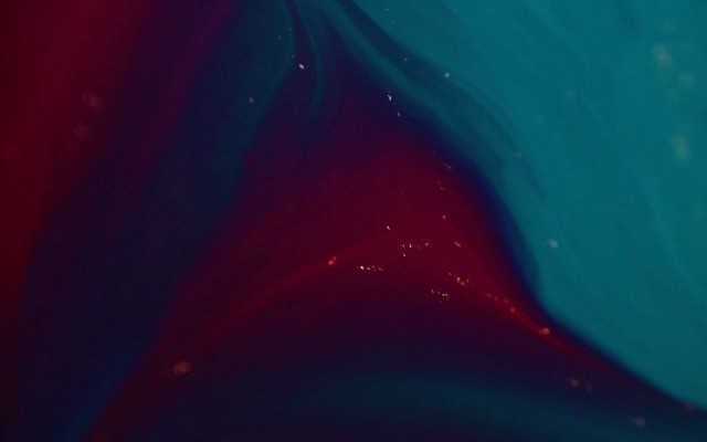 Blue red liquid water droplets free wallpaper - medium preview image