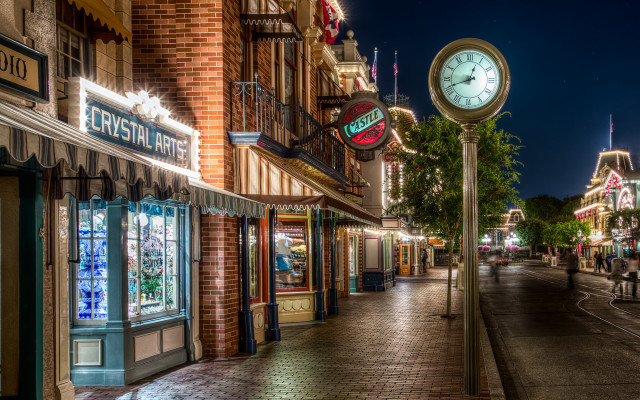 Clock pole city street night free wallpaper - medium preview image