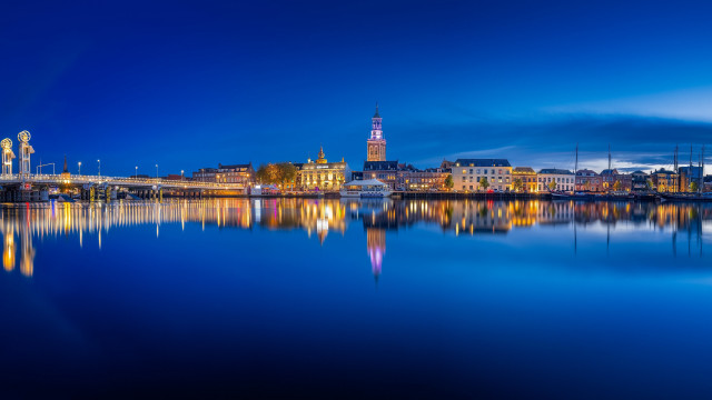 City skyline bridge clock tower free wallpaper - medium preview image