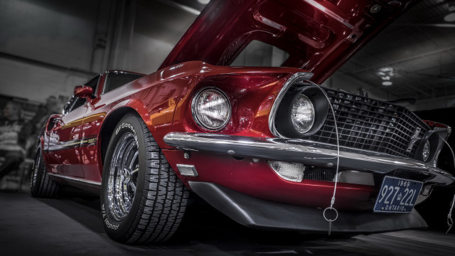 Red car garage man cobra free wallpaper - medium preview image