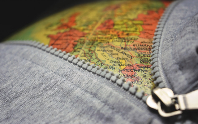 Zipper backpack map metal hook free wallpaper - medium preview image
