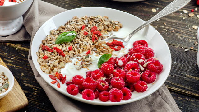 Granola raspberries yogurt table assemblage free wallpaper - medium preview image