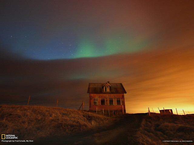 House green aurora light dirt free wallpaper - medium preview image