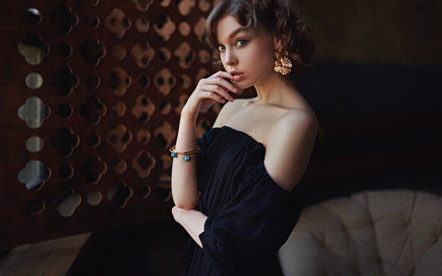 Woman black dress portrait jewelry free wallpaper for desktop - medium preview image