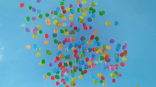 Balloons flying sky clouds cheerful free wallpaper - medium preview image