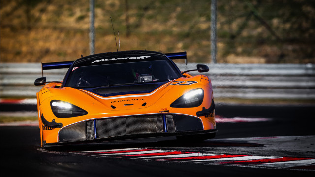 Orange racecar helmet number blurry free wallpaper - medium preview image