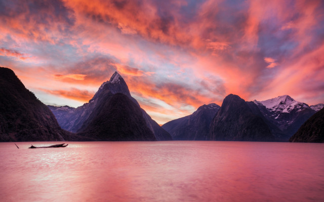Boat lake mountains sunset pink free wallpaper - medium preview image