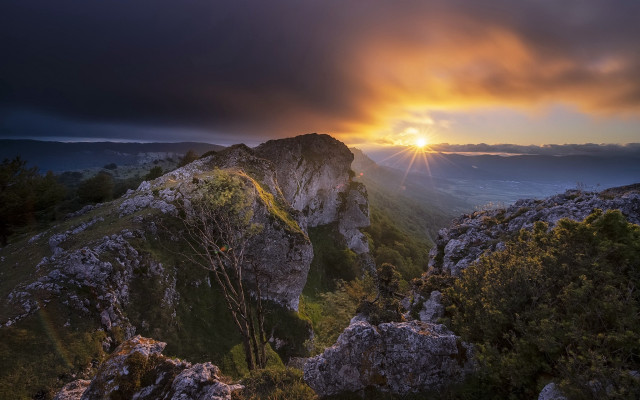 Sunset mountain rock foreground lake free wallpaper - medium preview image