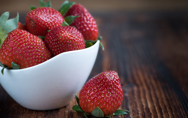 White bowl strawberries wooden table free wallpaper - medium preview image
