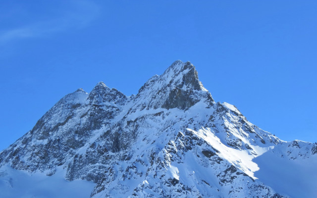 Mountain snow peak blue sky #6 free wallpaper - medium preview image