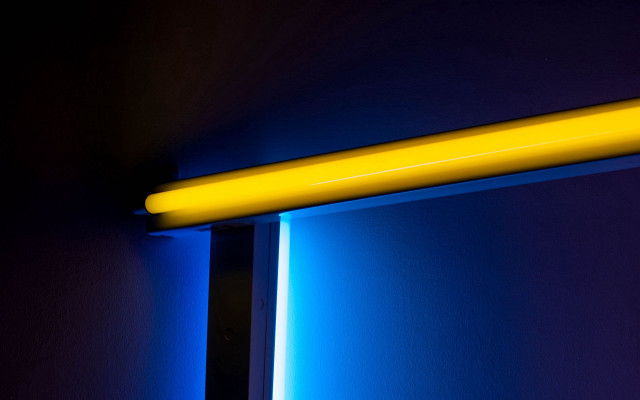 Yellow tube mirror neon lights free wallpaper - medium preview image