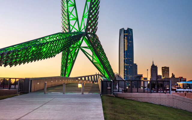 Green sculpture city skyline dawn free wallpaper for desktop - medium preview image