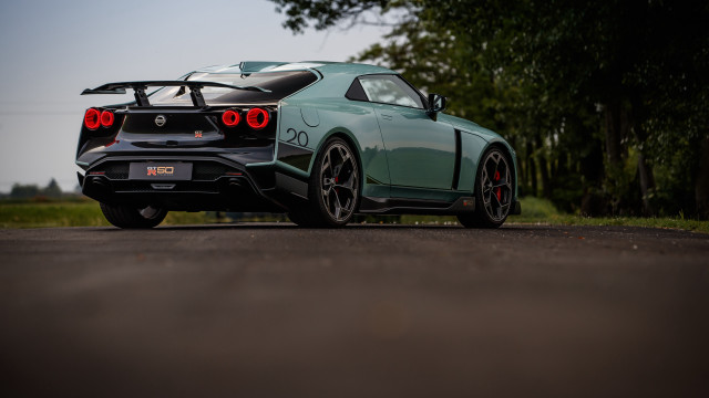 Green sports car tiltshift cobra free wallpaper - medium preview image