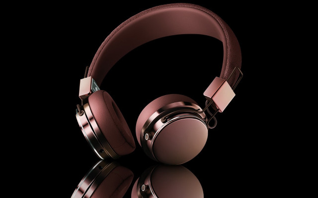 Headphones reflection black background product free wallpaper - medium preview image