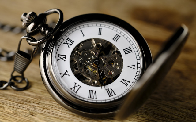 Pocket watch chain gear roman free wallpaper - medium preview image