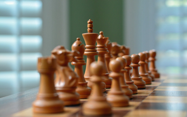 Chessboard chesspieces blurrybackground bokeh depthofield free wallpaper - medium preview image