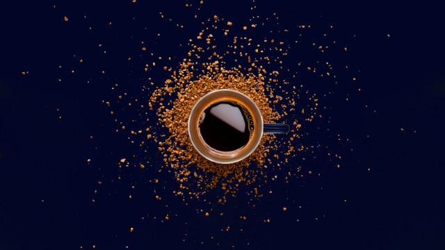 Coffee spoon goldflakes darkblue 3d free wallpaper - medium preview image