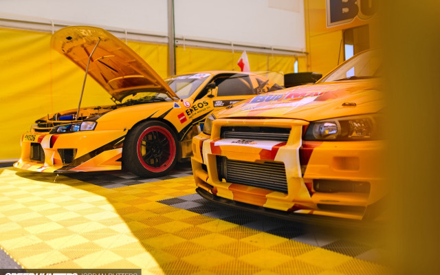 Yellow cars checkered floor wall free wallpaper - medium preview image
