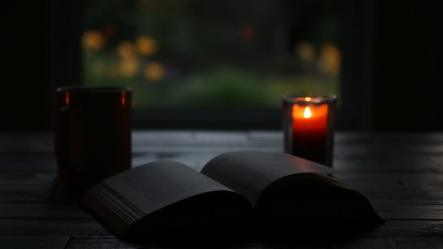 Candles books window bokeh depthindoor free wallpaper - medium preview image