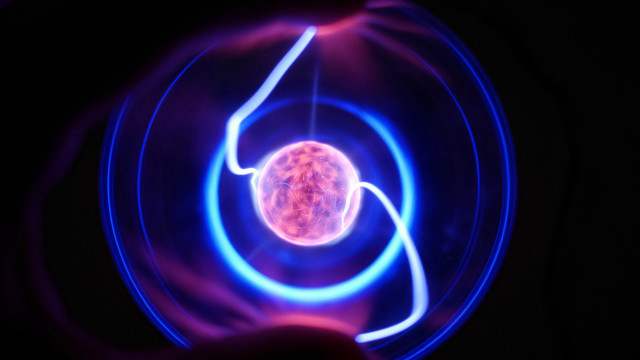 Camera microscopic holography moon night free wallpaper - medium preview image