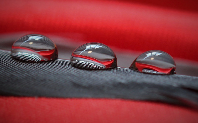 Three glass objects red chair free wallpaper - medium preview image