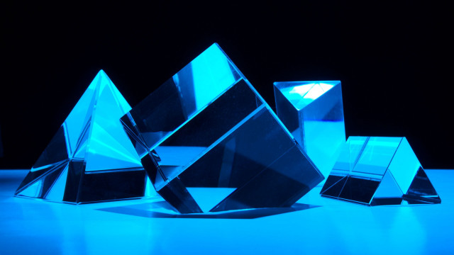 Crystal cubes glowing hologram volumetric free wallpaper - medium preview image