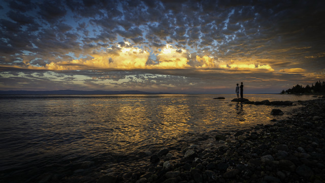 Beach sunset ocean cloudy sky free wallpaper - medium preview image