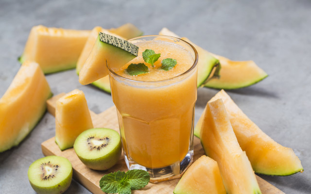 Orange juice kiwi mint cutting free wallpaper - medium preview image