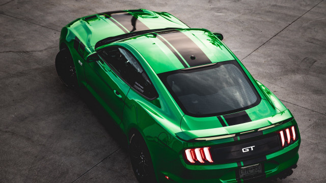 Green sports car hood cobra free wallpaper - medium preview image