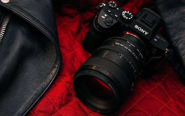 Camera black bag red blanket free wallpaper - medium preview image