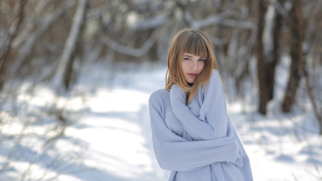 Woman snow crossed scarf blonde free wallpaper - medium preview image