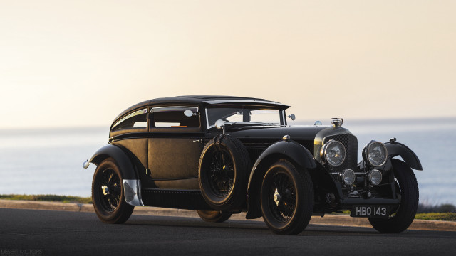 Old model car ocean road free wallpaper - medium preview image