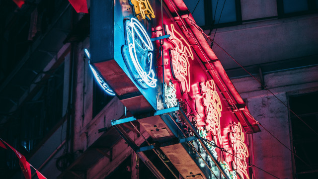 Neon clock building cyberpunk diao free wallpaper - medium preview image