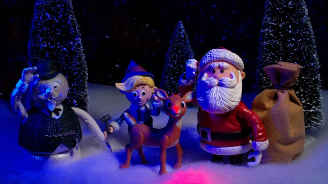 Christmas figurines snow trees red free wallpaper - medium preview image