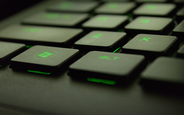 Keyboard green keys arrow computer free wallpaper - medium preview image