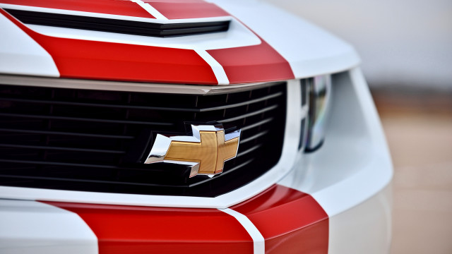 Chevrolet front grill red white free wallpaper - medium preview image